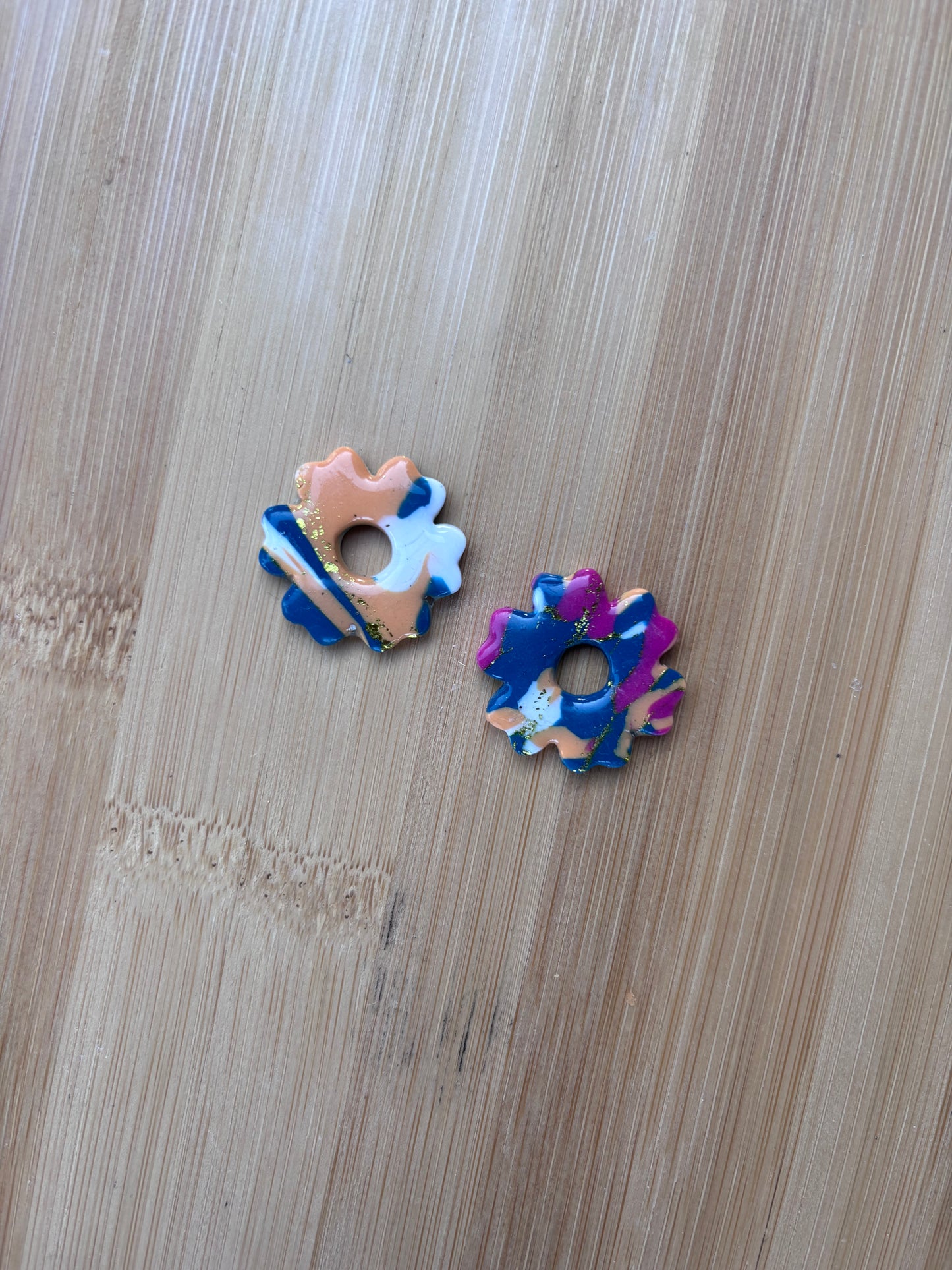 Créoles Lila orange et bleu | Théia Bijoux