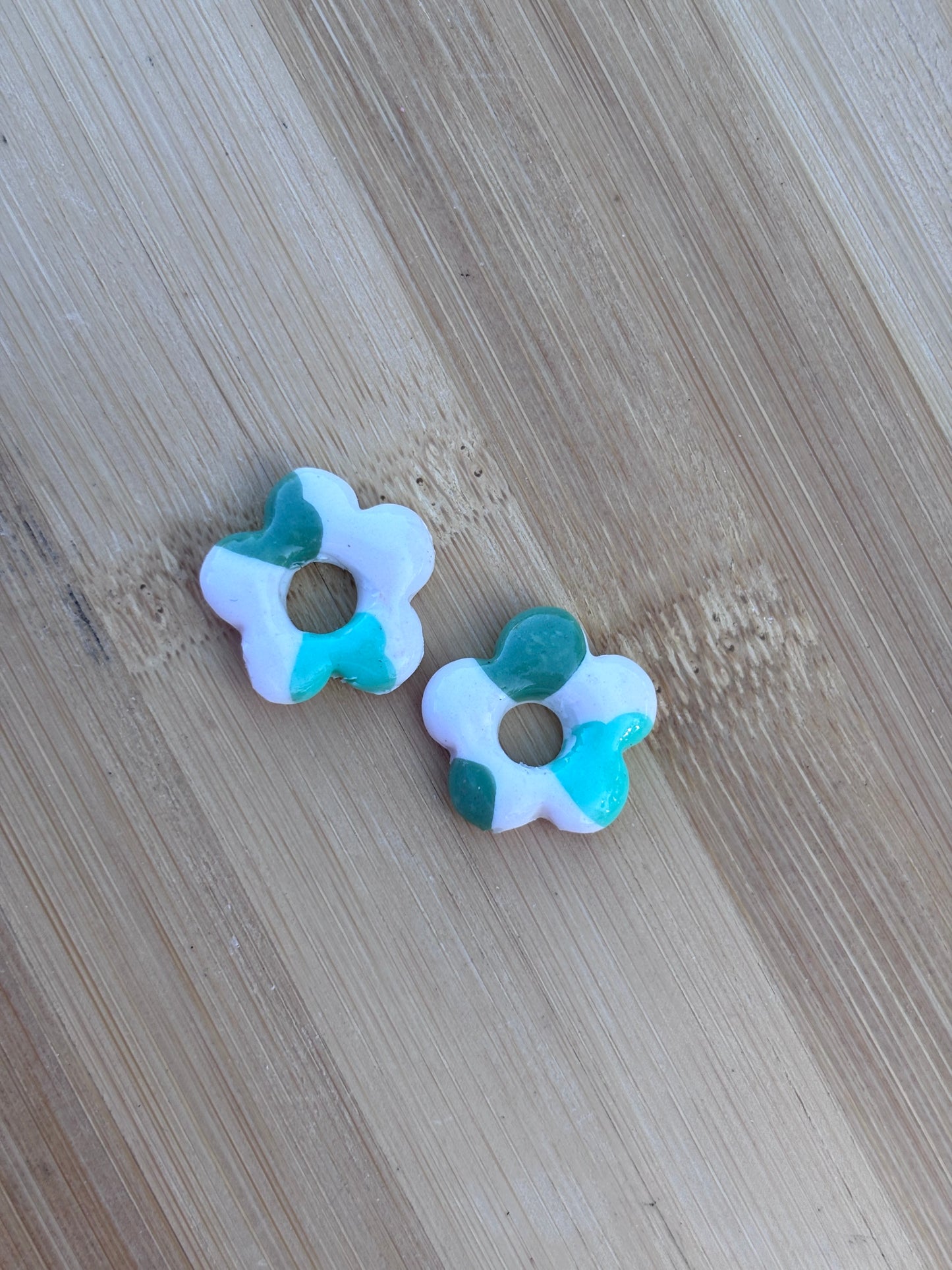 Créoles Margarita pois vert | Théia Bijoux