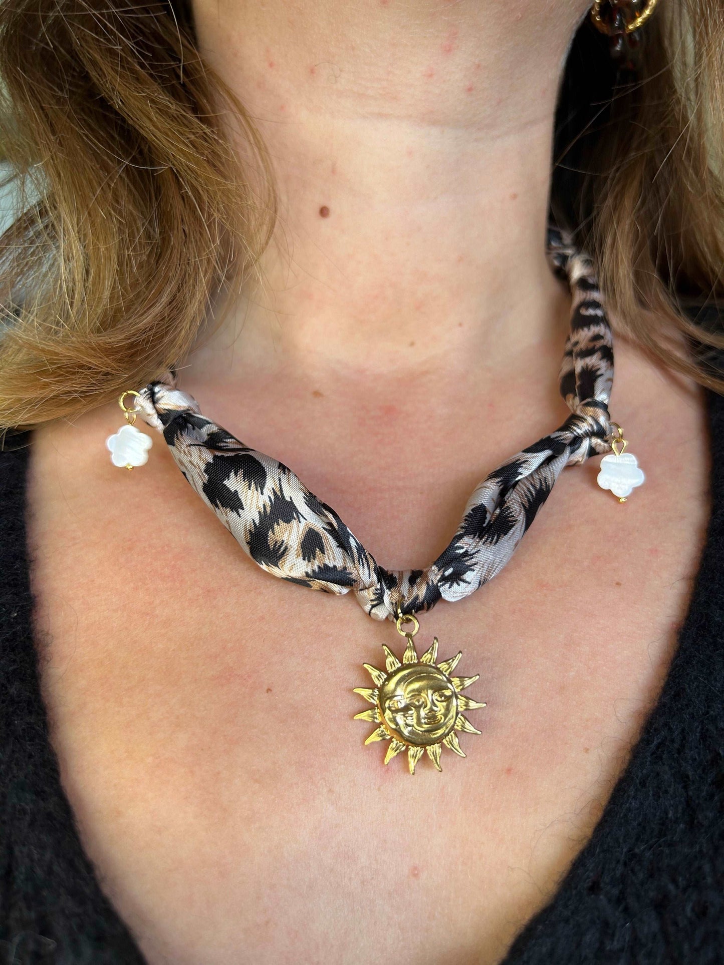 Collier Foulári léopard