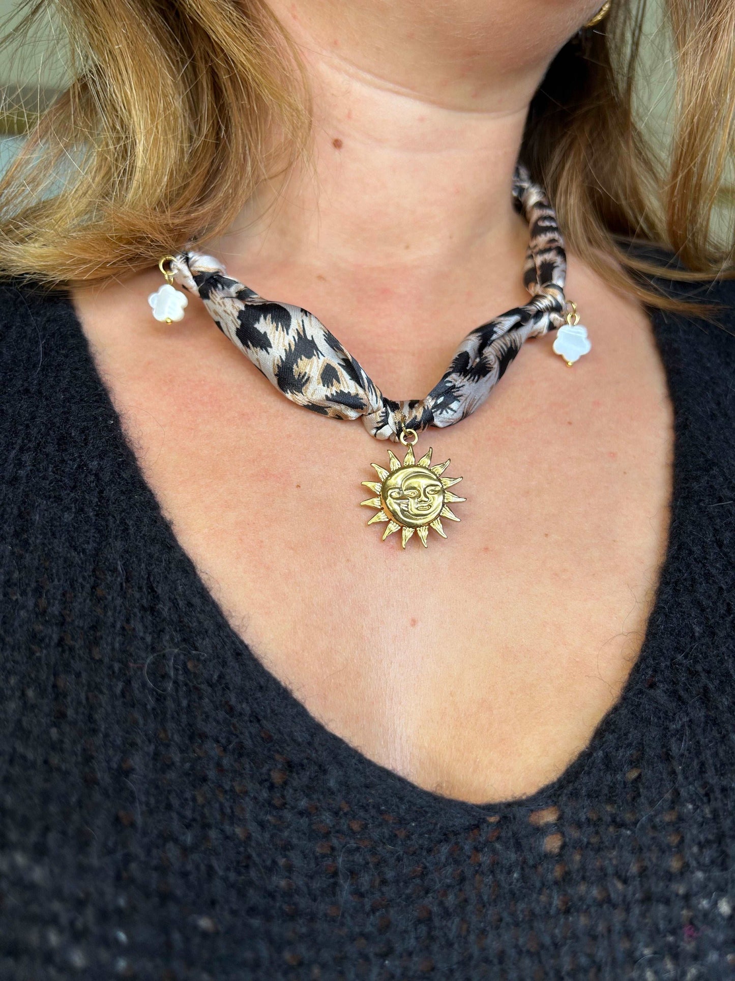 Collier Foulári léopard