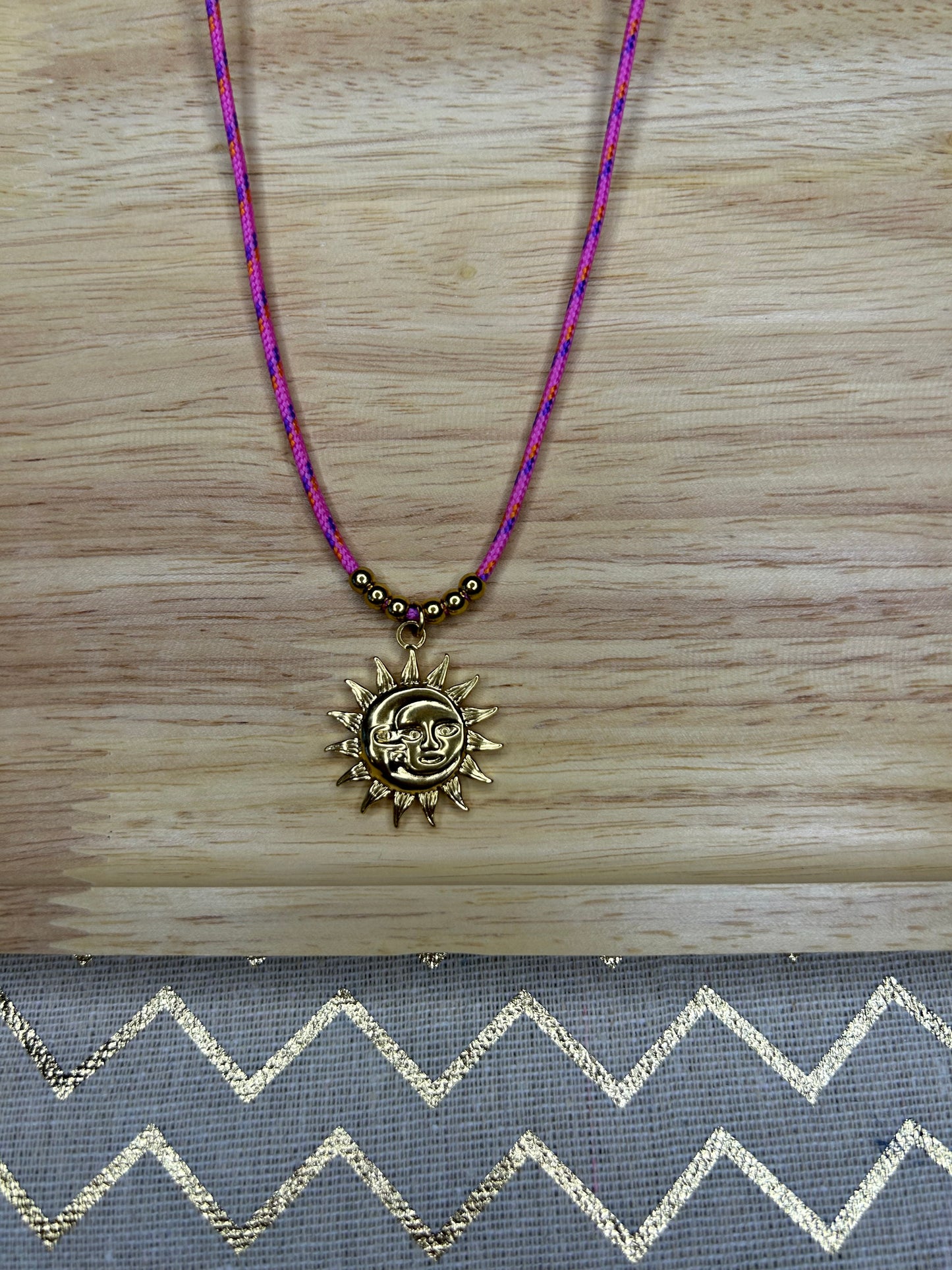 Collier kordóni rose