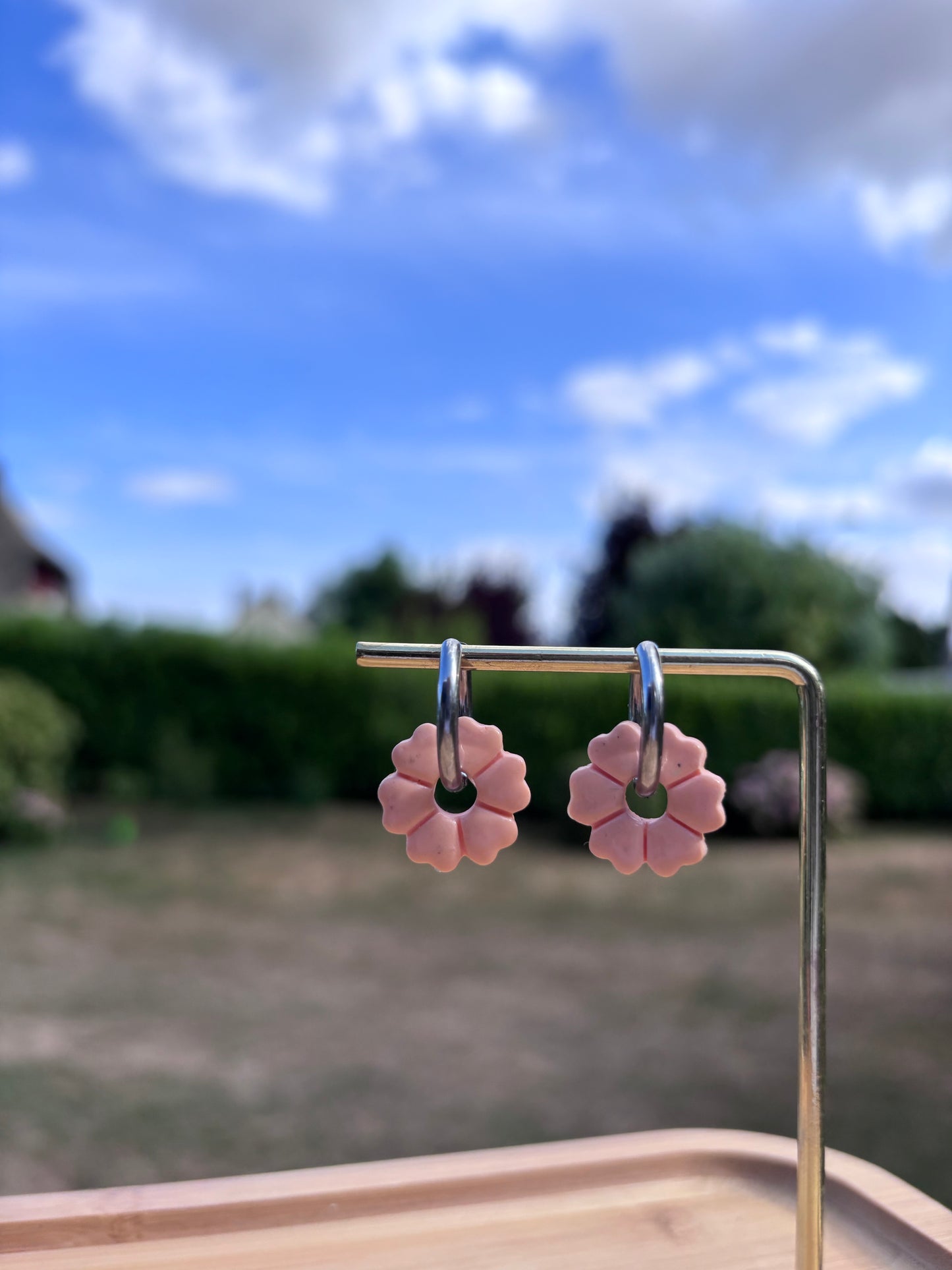 Créoles Camélia pêche | Théia Bijoux