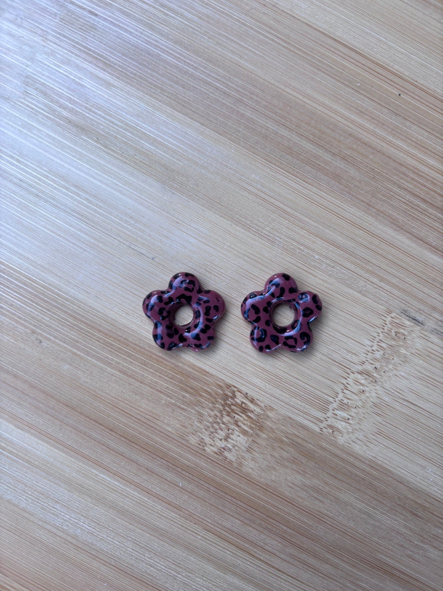 Créoles Margarita léopard foncée| Théia Bijoux