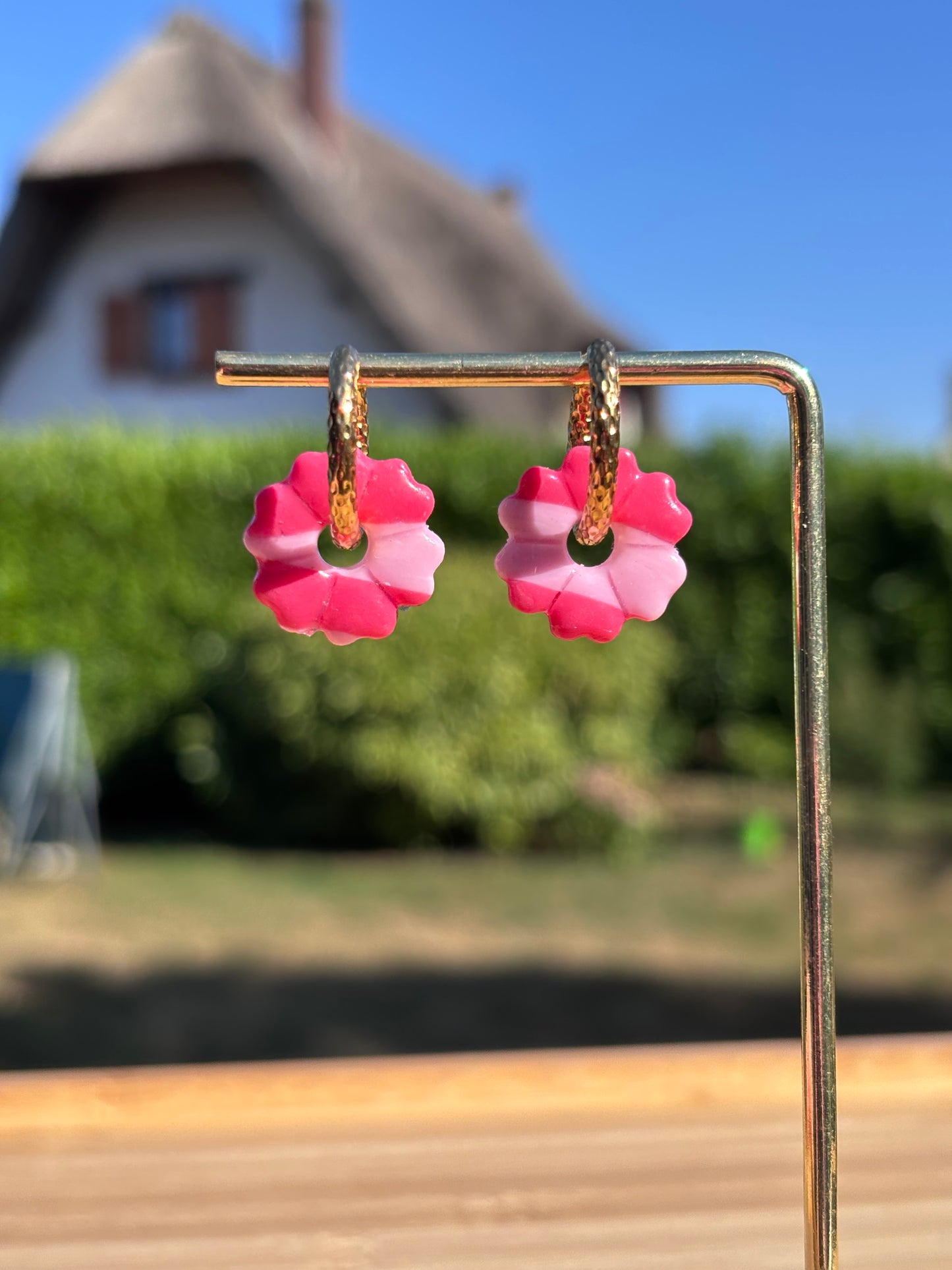 Créoles Camélia rayées roses | Théia Bijoux