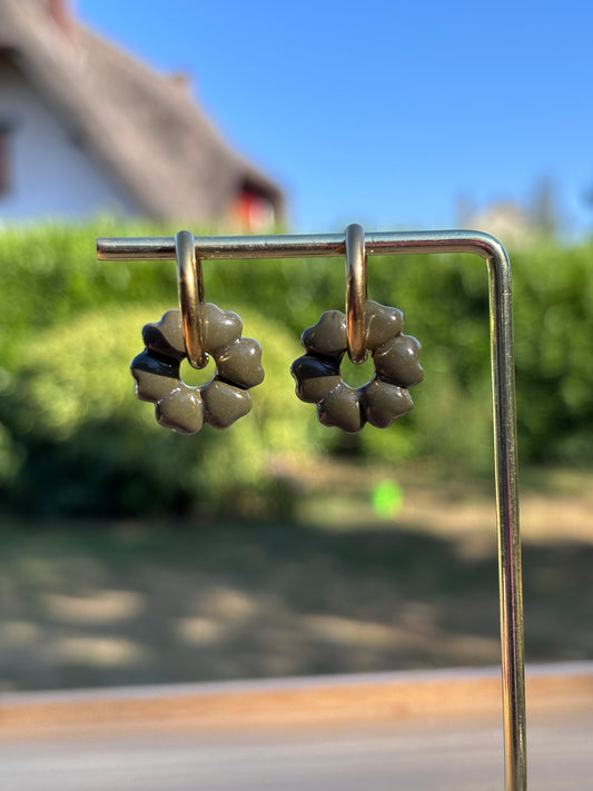 Créoles Camélia kaki | Théia Bijoux