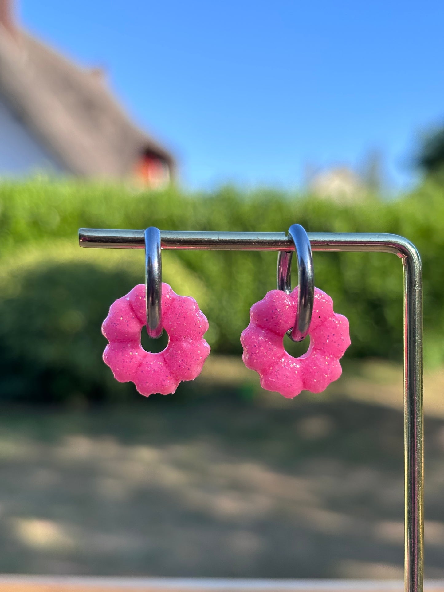 Créoles Camélia rose flash | Théia Bijoux