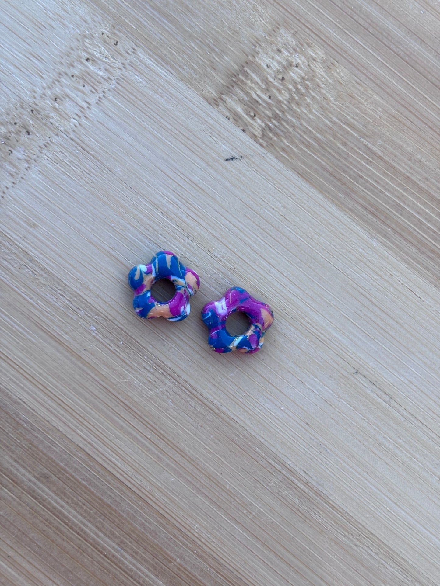 Créoles Mini Flora peps | Théia Bijoux
