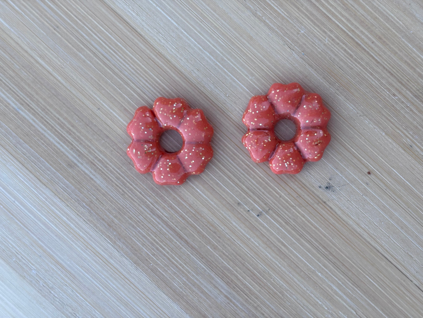 Créoles Camélia orange pailletté | Théia Bijoux