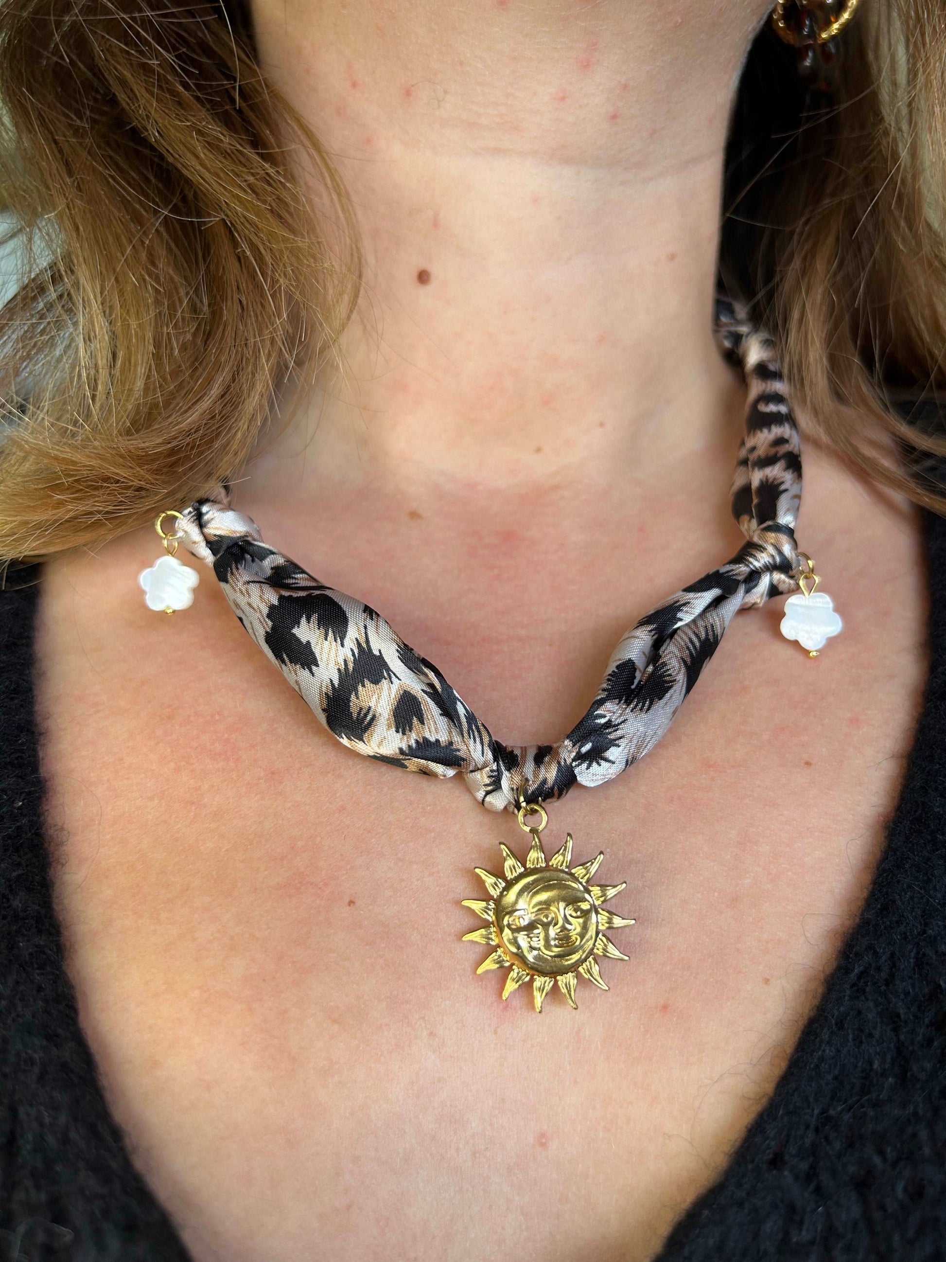 Collier Foulári léopard